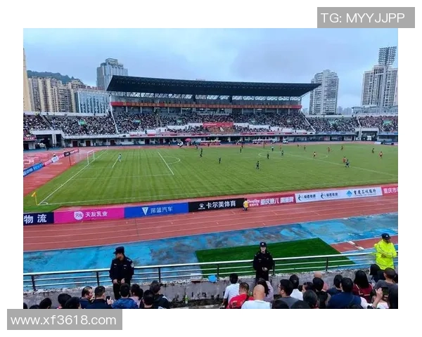 重庆足球队的节奏揭秘:激情与梦想交织的绿茵传奇