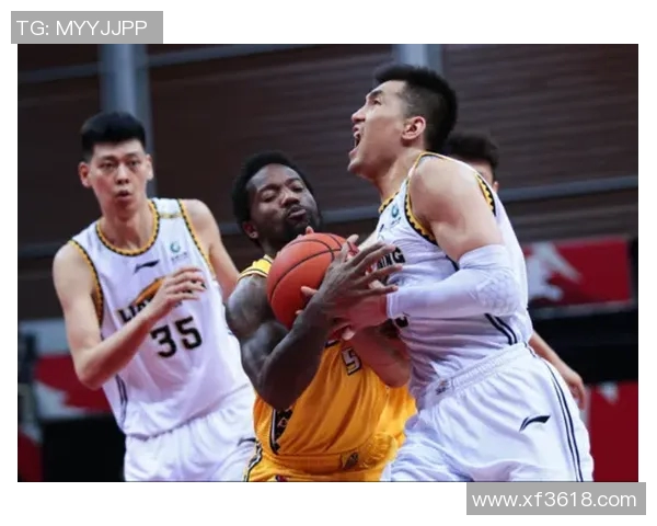 足球明星齐聚威海激情对决引发球迷热潮盛况空前 足球明星齐聚威海激情对决引发球迷热潮盛况空前